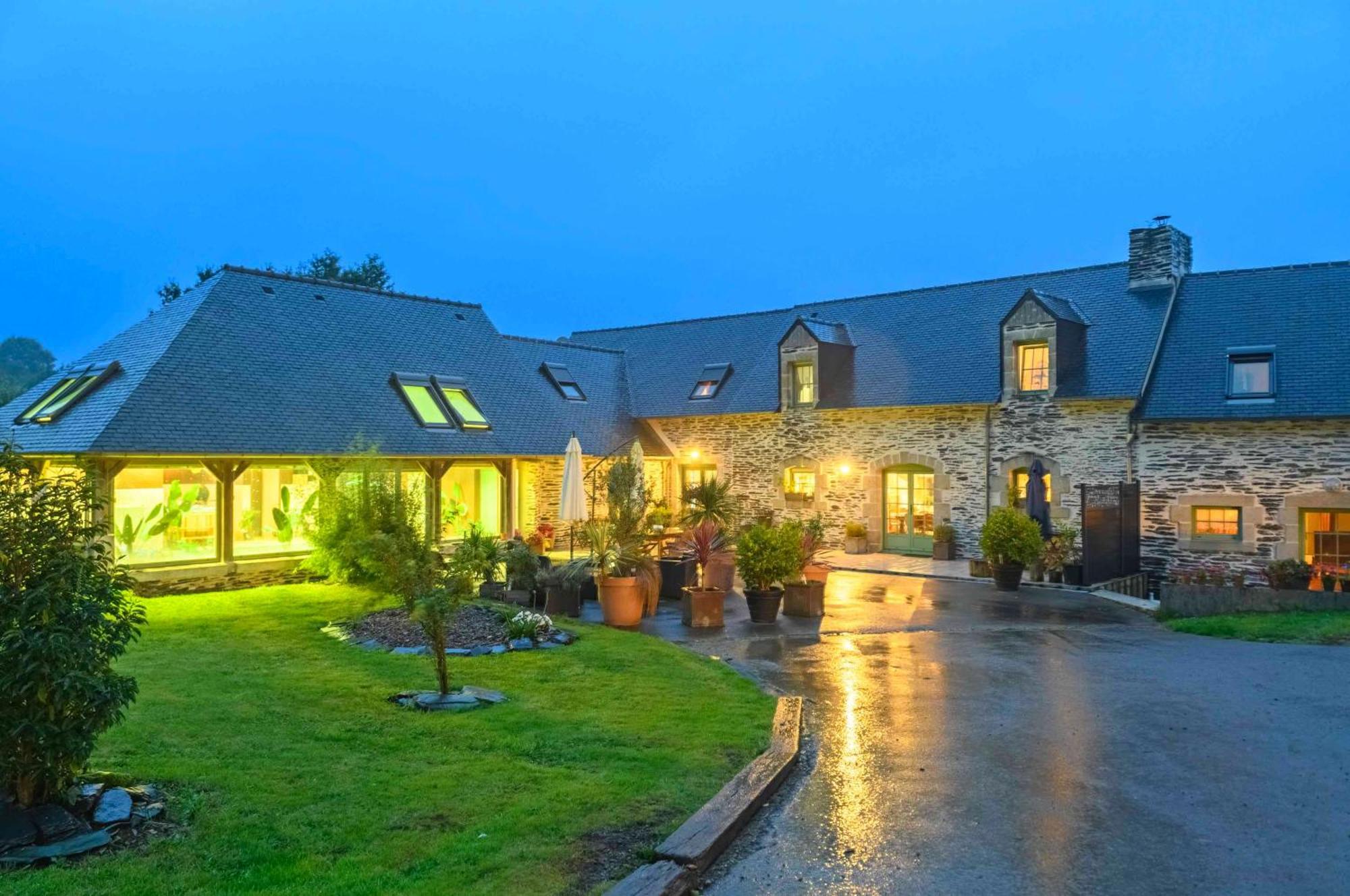 Les Pierres Bleues Bed & Breakfast Saint-Coulitz Ngoại thất bức ảnh