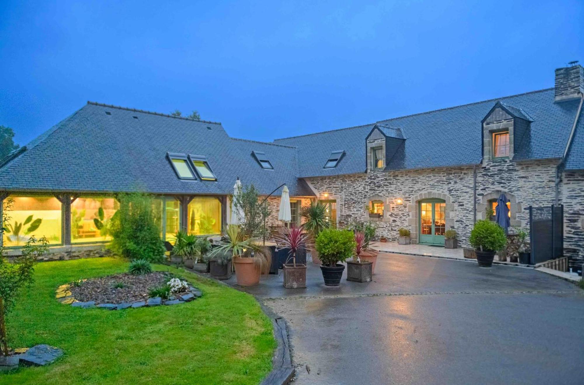 Les Pierres Bleues Bed & Breakfast Saint-Coulitz Ngoại thất bức ảnh